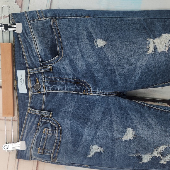 Judy Blue Denim Arts Co distressed jeans # DA8601MD - Picture 2 of 7